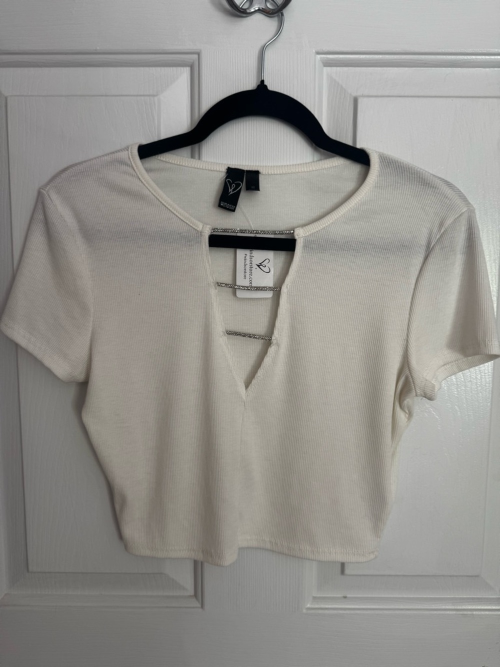 New Windsor white ribbed crop top with rhinestone rope detailing size medium